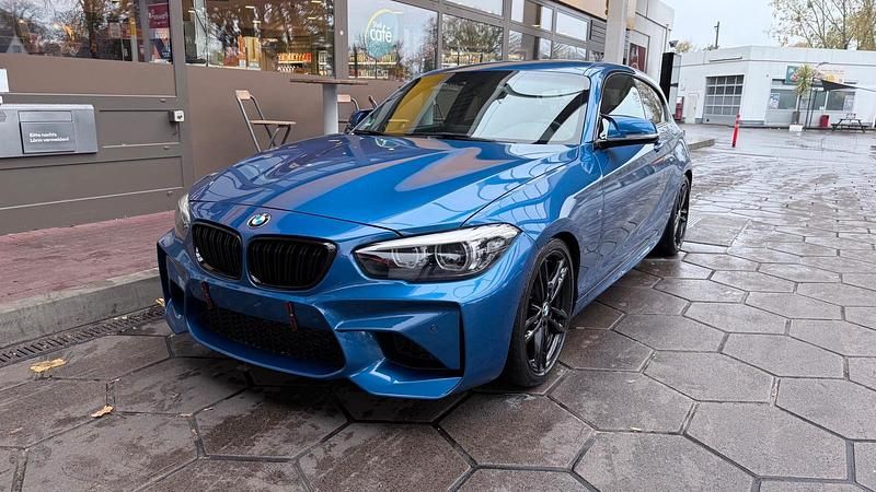 Blau Gebraucht 2018 BMW 118 Coupé Shadowline Coupé | 17.300 € - Bild 1/4