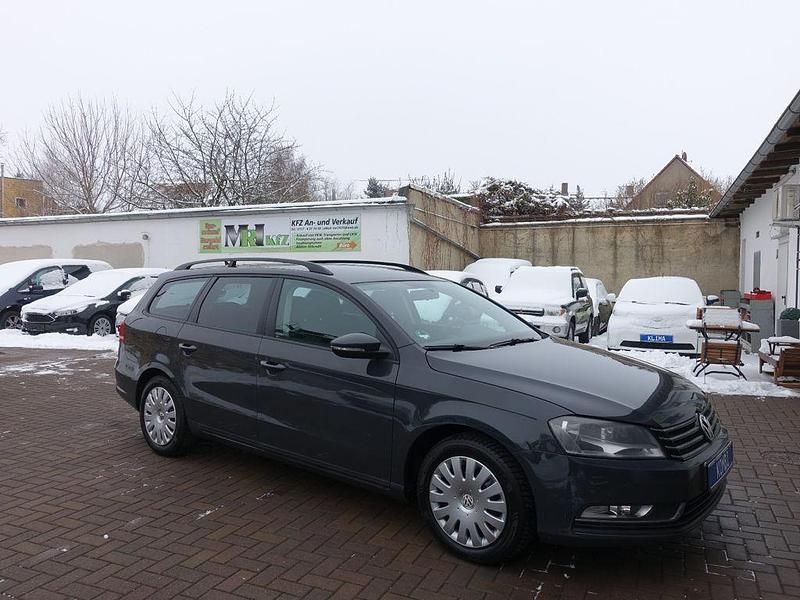 Grau Gebraucht 2013 VW Passat Kombi | 4.000 € (Superpreis) - Bild 1/4