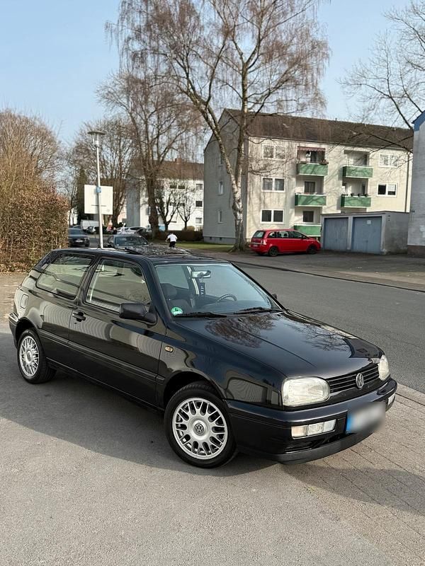 Gebraucht VW Golf III 75 PS (55 kW) 1997 Schwarz Kleinwagen