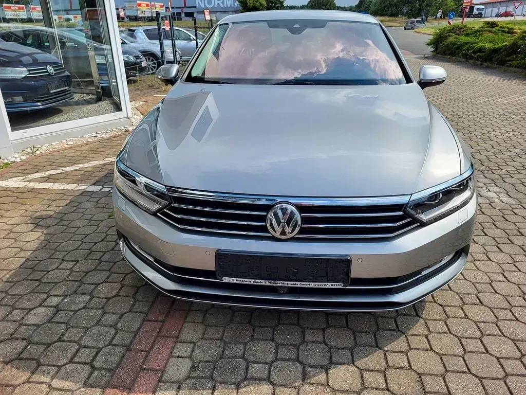 Gebraucht VW Passat Comfortline 125 PS (91 kW) 2015 Silber Limousine