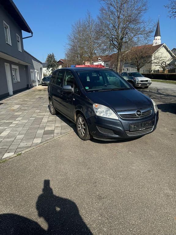 Grau Gebraucht 2010 Opel Zafira Family Van / Kleinbus | 1.500 € (Superpreis) - Bild 1/4