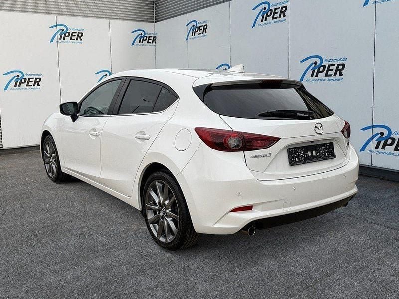 Gebraucht Mazda 3 Kizoku 120 PS (88 kW) 2017 Satinweiß metallic Limousine