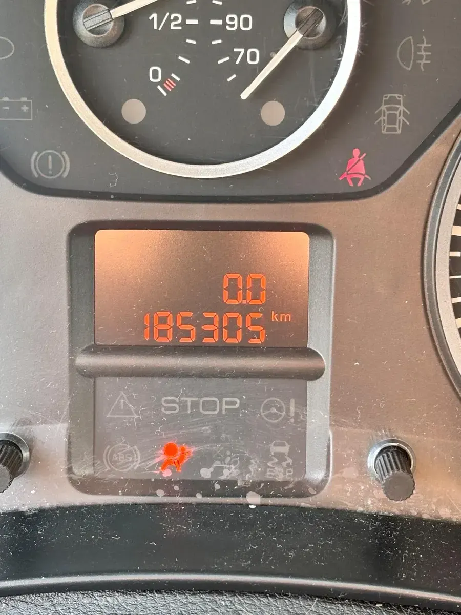 Gebraucht Peugeot TePee 110 PS (80 kW) 2010 Grau Kombi