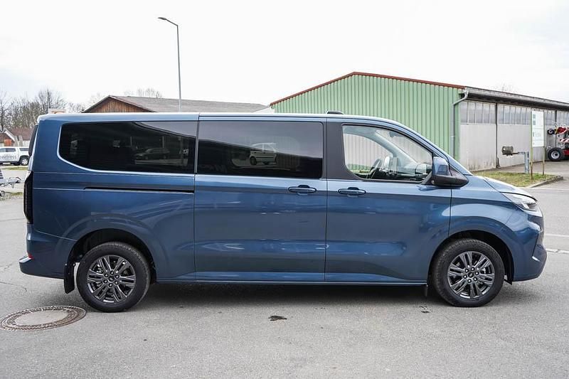 Neu Ford Tourneo Custom 2026 Chrome blue metallic () Van
