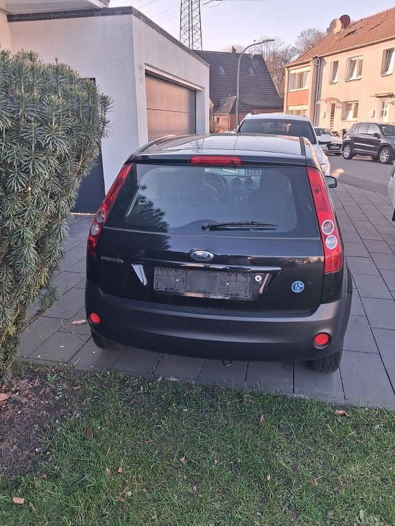 Gebraucht Ford Fiesta 60 PS (44 kW) 2007 Schwarz Kleinwagen