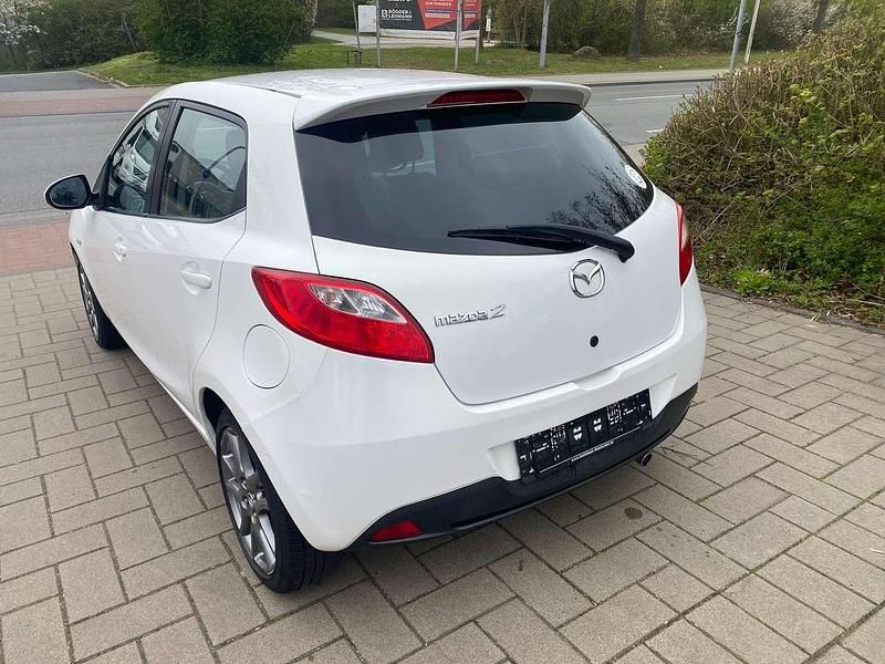 Second-hand Mazda 2 Edition 84 CP (61 kW) 2013 Alb Hatchback