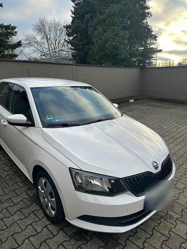 Gebraucht Skoda Fabia 110 PS (80 kW) 2015 Weiß Limousine