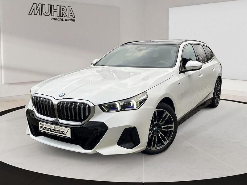 Gebraucht BMW 520 M Sport 208 PS (152 kW) 2025 Mineralweiss Kombi