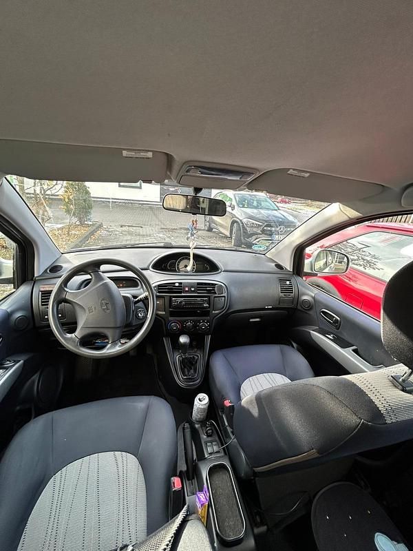 Gebraucht Hyundai Matrix Classic 103 PS (75 kW) 2009 Grau Van / Kleinbus