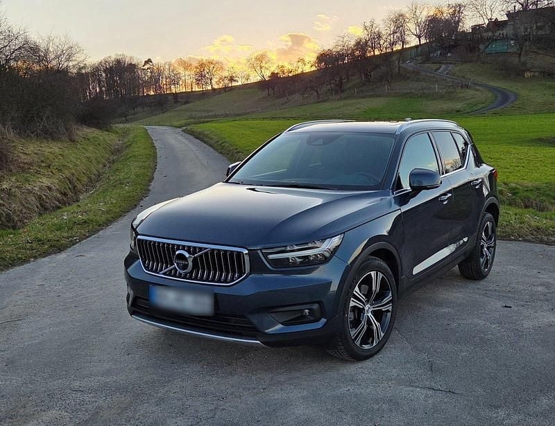 Gebraucht Volvo XC40 197 PS (144 kW) 2021 Blau SUV