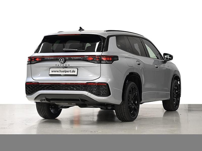 Neu VW Tayron R-line 193 PS (141 kW) 2026 Oyster silver metallic SUV