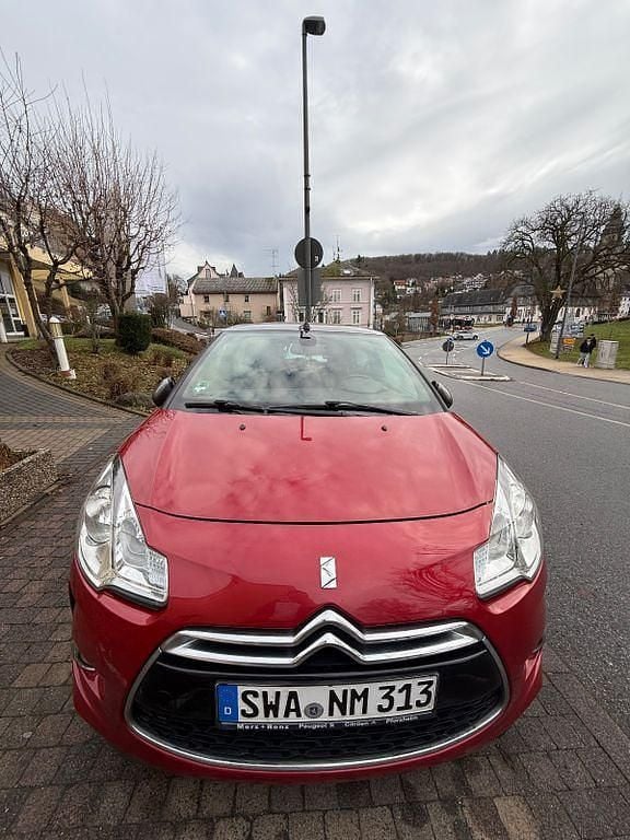 Rot Gebraucht 2013 Citroën DS3 Cabrio | 5.990 € (Guter Preis) - Bild 1/4