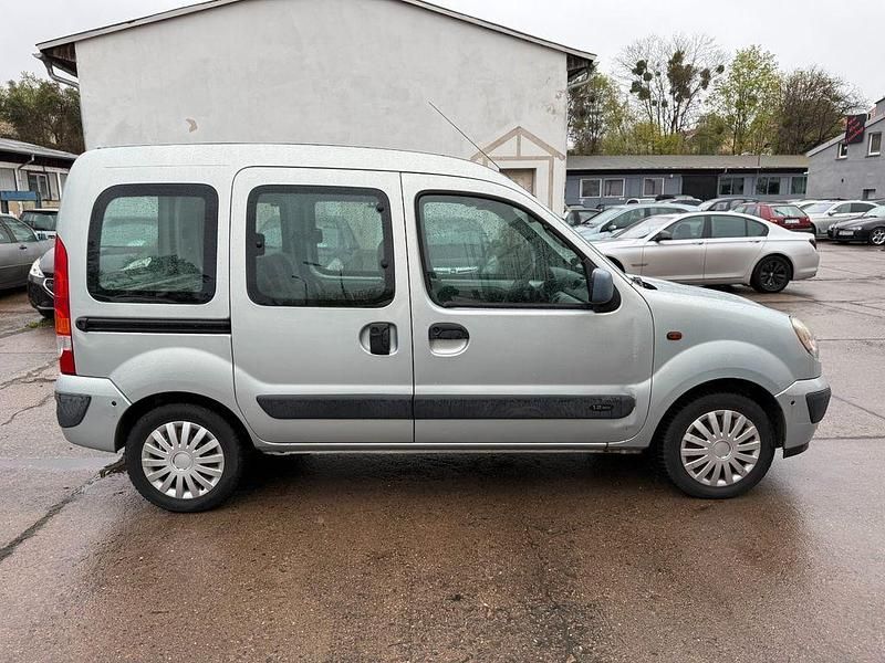 Gebraucht Renault Kangoo 75 PS (55 kW) 2004 Silber Van / Kleinbus
