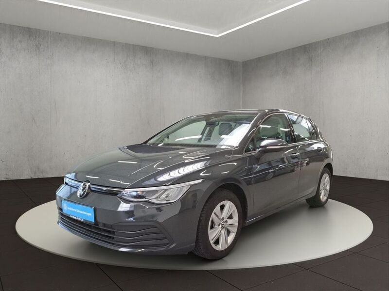 Uranograu Gebraucht 2022 VW Golf VIII Life Limousine | 20.800 € (Fairer Preis) - Bild 1/4