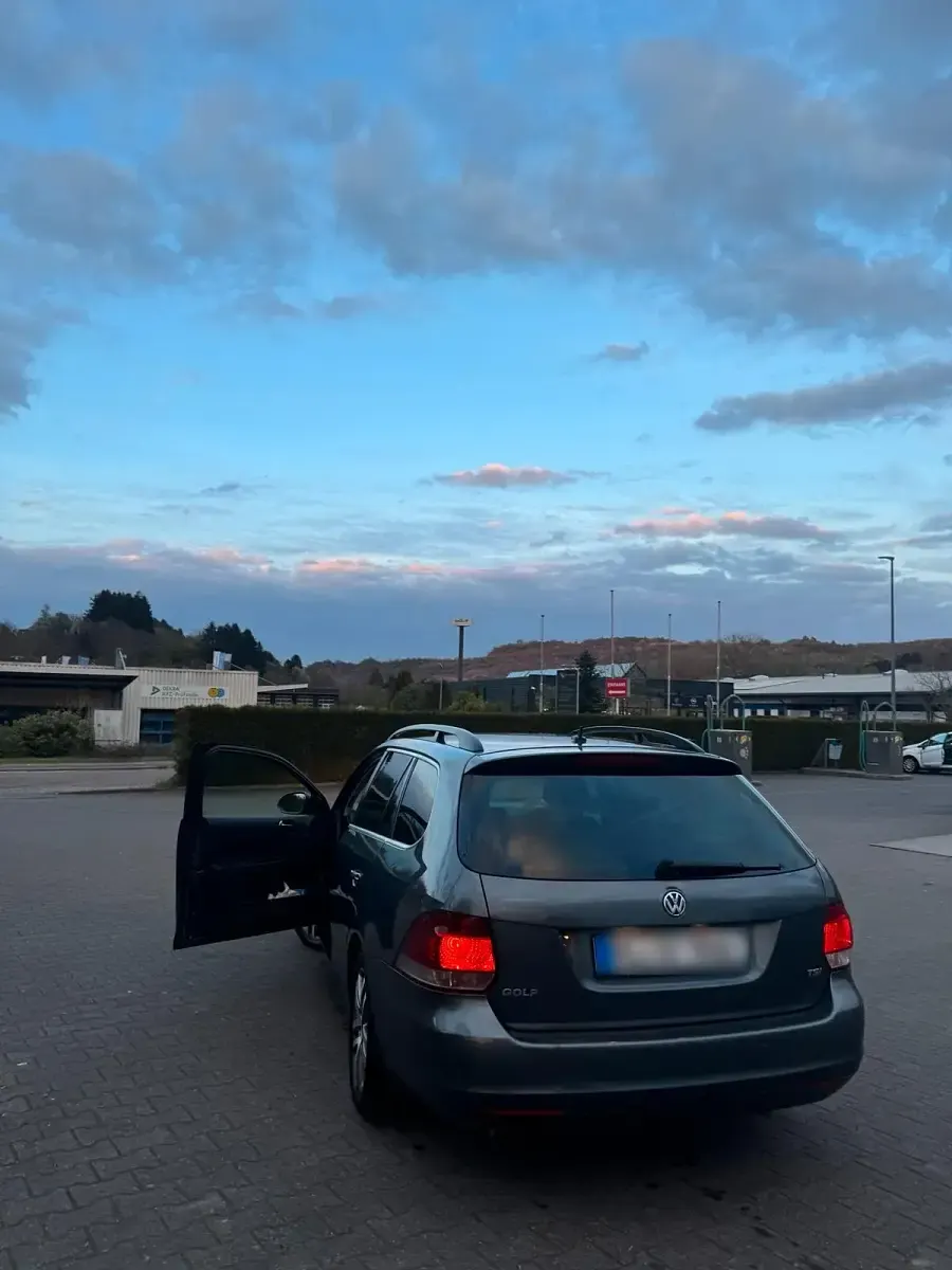 Gebraucht VW Golf VI 122 PS (89 kW) 2009 Grau Kleinwagen