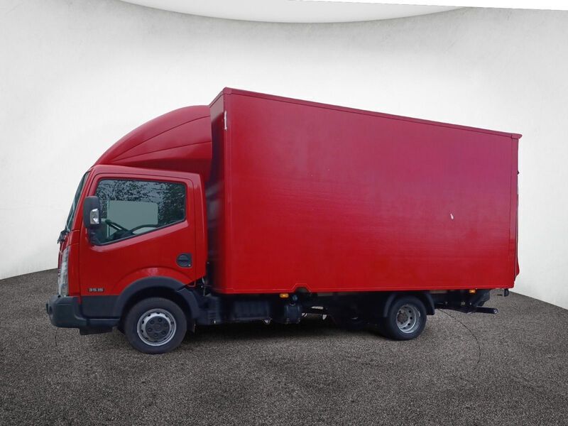 Solid rot Gebraucht 2018 Nissan Cabstar Abholung | 19.990 € - Bild 1/4