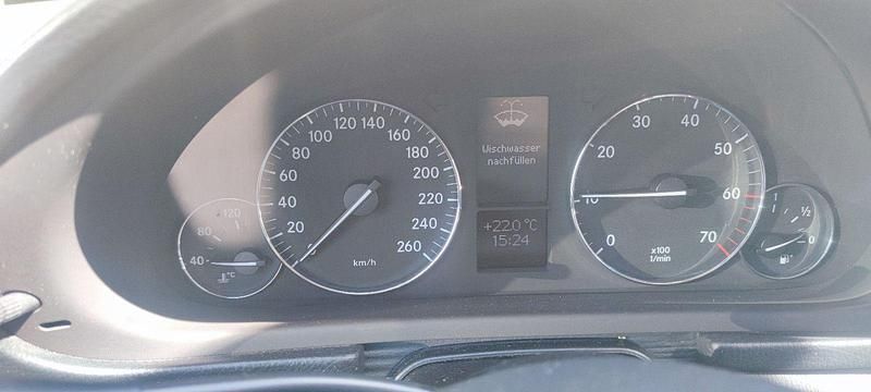 Gebraucht Mercedes C180 143 PS (105 kW) 2004 Schwarz Limousine