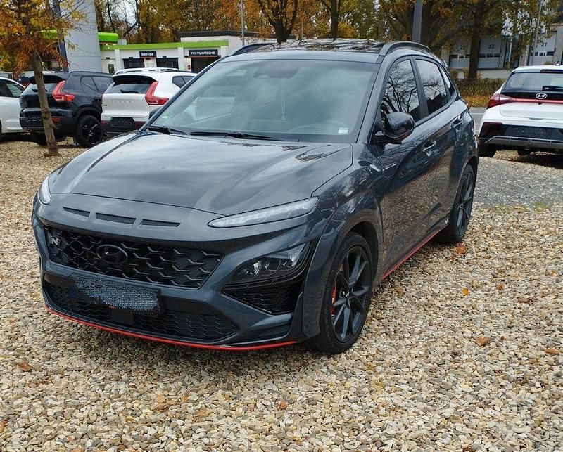 Grau Gebraucht 2023 Hyundai Kona N Performance SUV | 31.900 € (Etwas zu teuer) - Bild 1/4