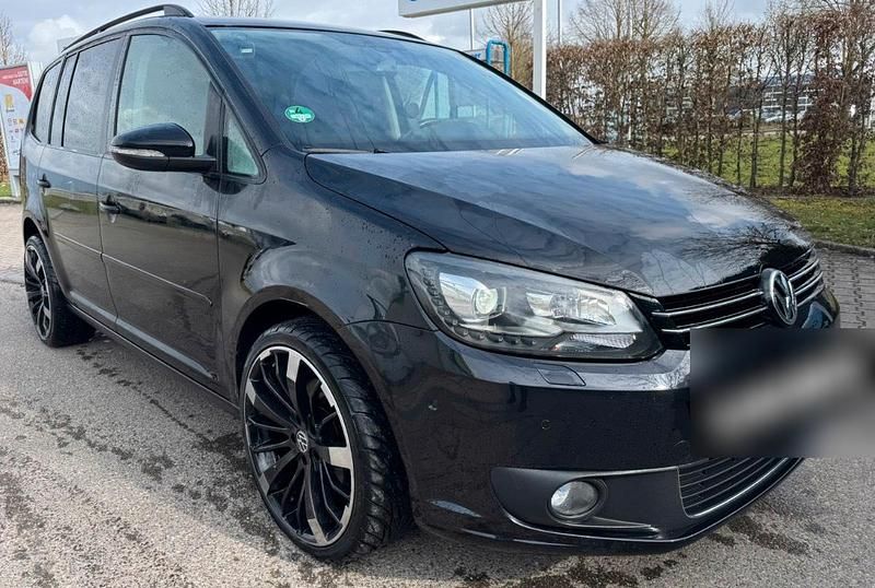 Gebraucht VW Touran 140 PS (102 kW) 2013 Schwarz Van / Kleinbus