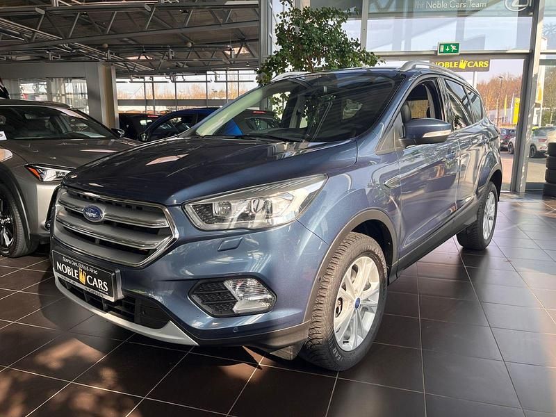 Gebraucht Ford Kuga Titanium 175 PS (128 kW) 2020 Blau SUV
