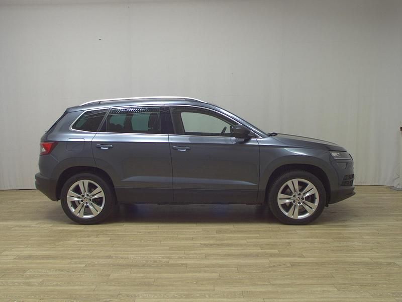 Grau Gebraucht 2020 Skoda Karoq Style SUV | 19.980 € (Superpreis) - Bild 1/4