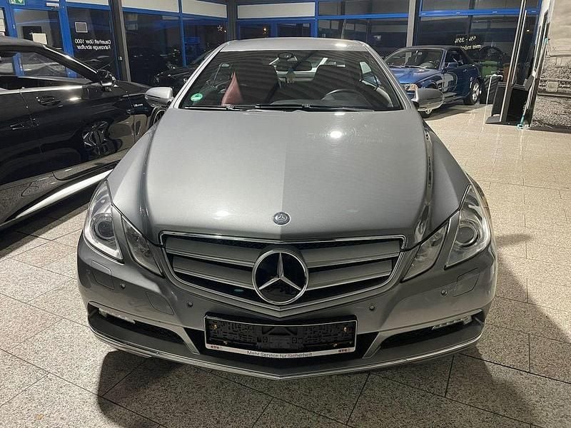 Gebraucht Mercedes E350 292 PS (214 kW) 2009 Silber Coupé