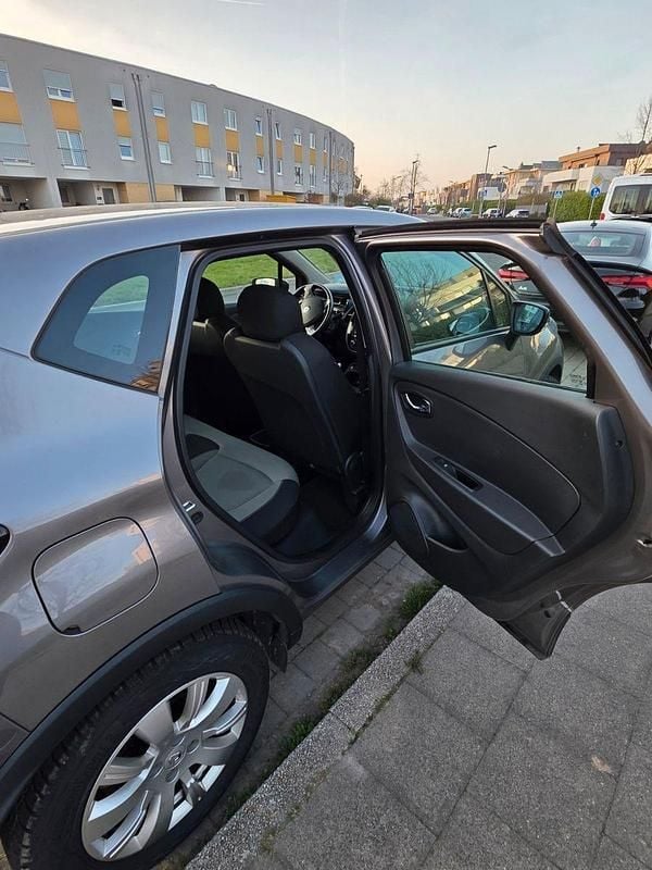 Gebraucht Renault Captur Experience 110 PS (80 kW) 2015 Grau SUV