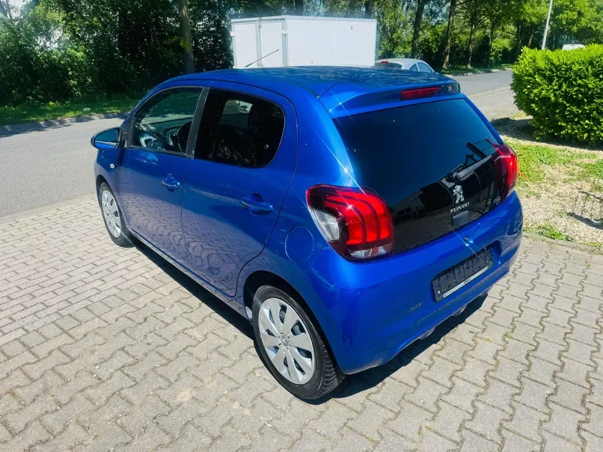 Gebraucht Peugeot 108 Style 72 PS (52 kW) 2020 Blau Limousine