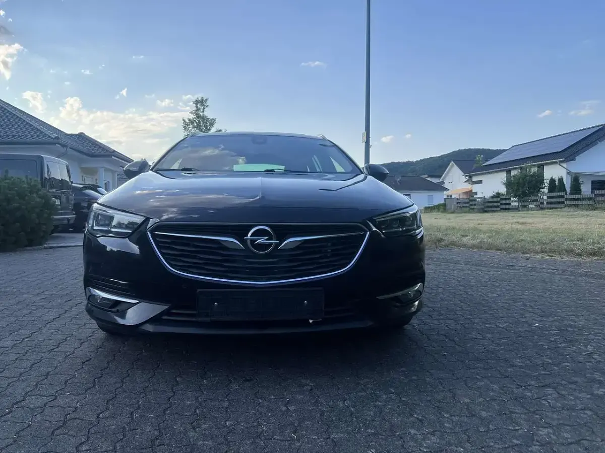 Gebraucht Opel Insignia Innovation 209 PS (153 kW) 2019 Schwarz Kombi