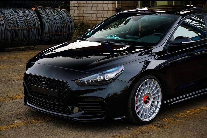 Schwarz Gebraucht 2019 Hyundai i30 N Performance Limousine | 22.990 € (Fairer Preis) - Bild 1/4