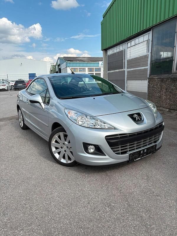 Silber Gebraucht 2012 Peugeot 207 CC Cabrio | 3.950 € (Guter Preis) - Bild 1/4