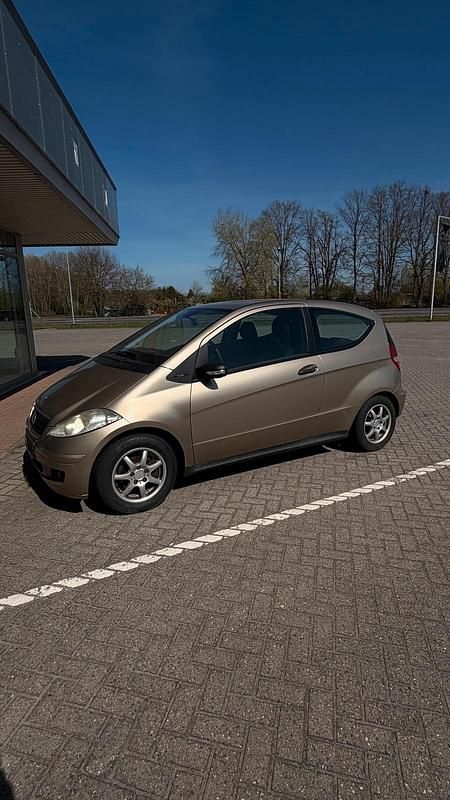 Gebraucht Mercedes A170 116 PS (85 kW) 2005 Gold Kleinwagen