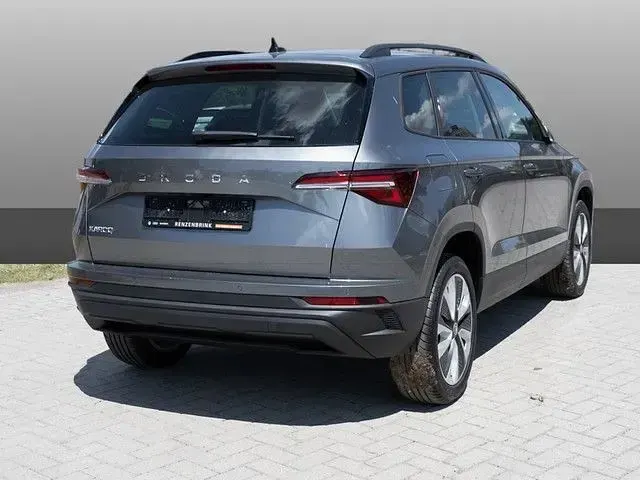Neu Skoda Karoq Tour 150 PS (110 kW) 2026 Grau SUV