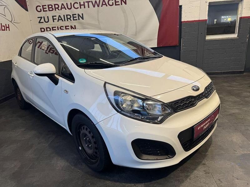 Gebraucht Kia Rio Edition 7 86 PS (63 kW) 2014 Weiß Limousine