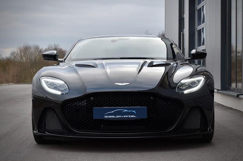 Gebraucht Aston Martin DBS 725 PS (533 kW) 2023 Ceramic grey Coupé