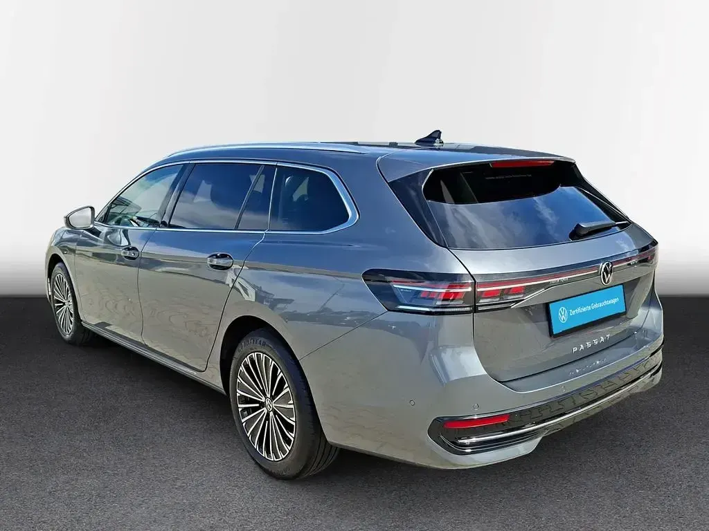 Gebraucht VW Passat Elegance 150 PS (110 kW) 2025 Grau Kombi