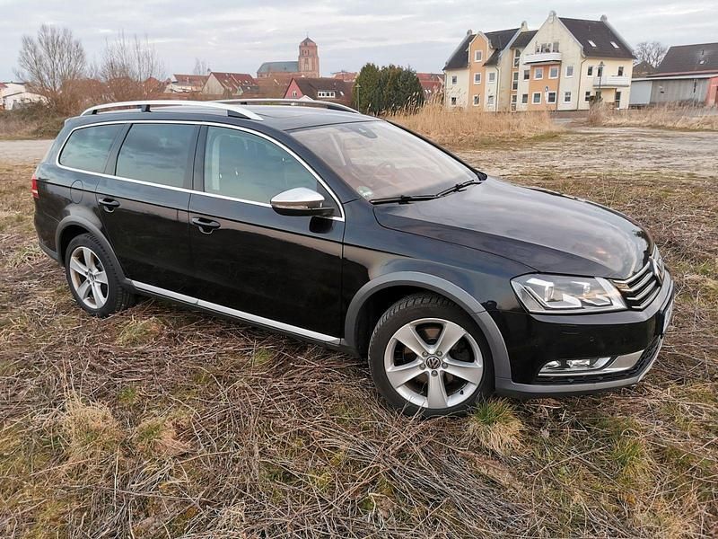 Gebraucht VW Passat 177 PS (130 kW) 2014 Schwarz Limousine