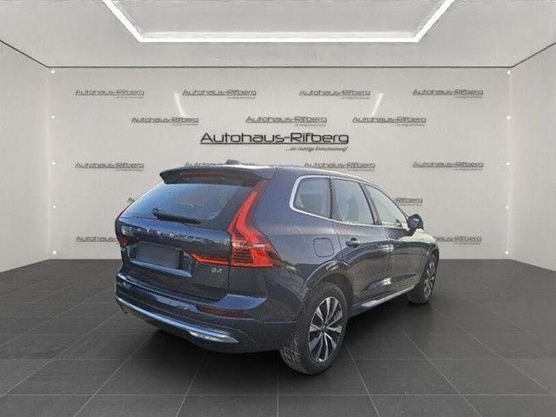 Gebraucht Volvo XC60 Plus 197 PS (144 kW) 2023 Blau SUV