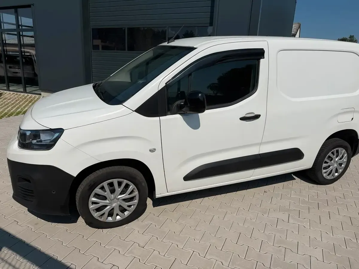 Gebraucht Citroën Berlingo 102 PS (75 kW) 2021 Weiß Van / Kleinbus