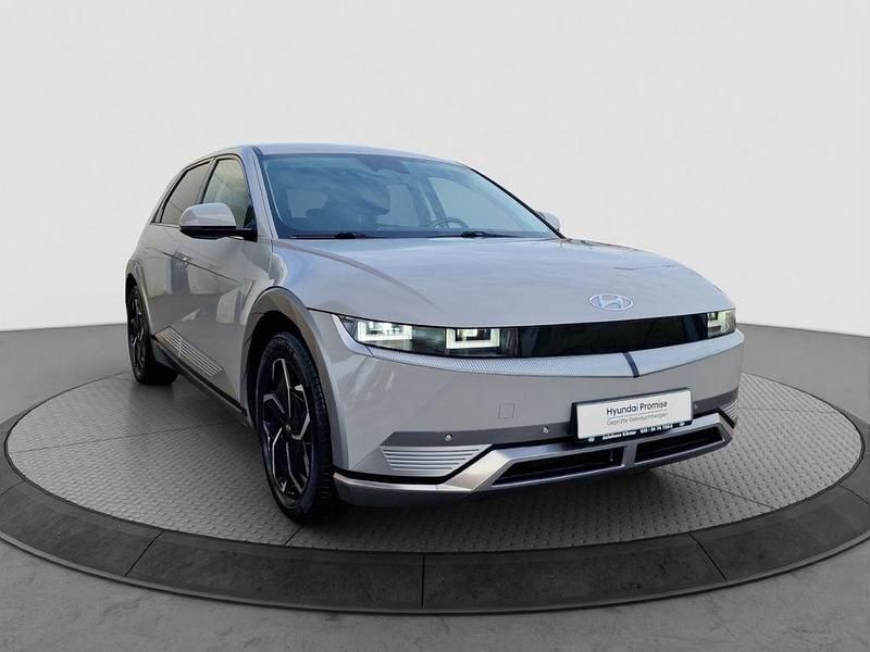 Grau Gebraucht 2021 Hyundai Ioniq 6 Dynamiq Limousine | 26.900 € (Guter Preis) - Bild 1/4