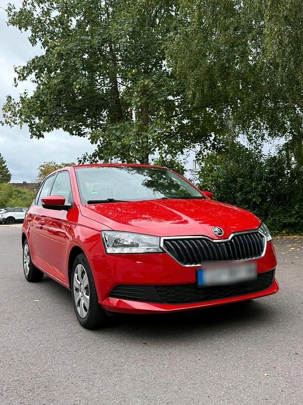 Rot Gebraucht 2019 Skoda Fabia Cool Plus Kleinwagen | 8.000 € (Guter Preis) - Bild 1/4