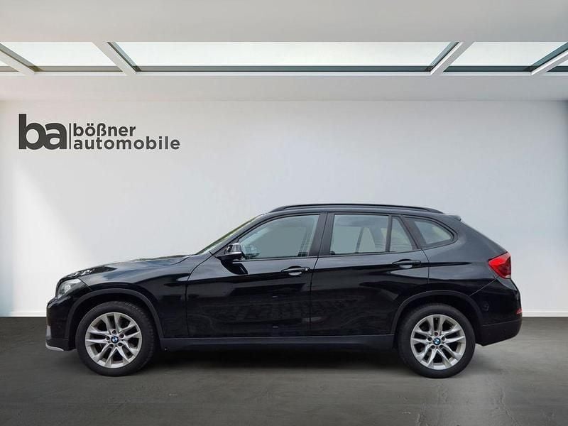 Schwarz 2 Gebraucht 2015 BMW X1 Advantage SUV | 12.490 € (Guter Preis) - Bild 1/4