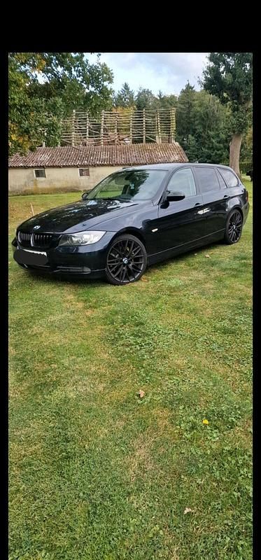 Gebraucht BMW 330 231 PS (169 kW) 2006 Blau Kombi