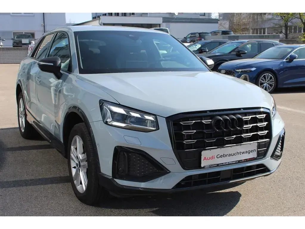 Gebraucht Audi Q2 S-Line 150 PS (110 kW) 2023 Grau SUV