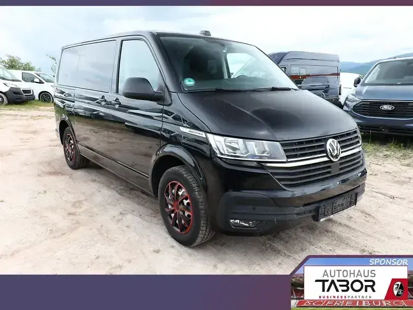 Usado VW T6.1 Trendline 150 HP (110 kW) 2022 Preto Van