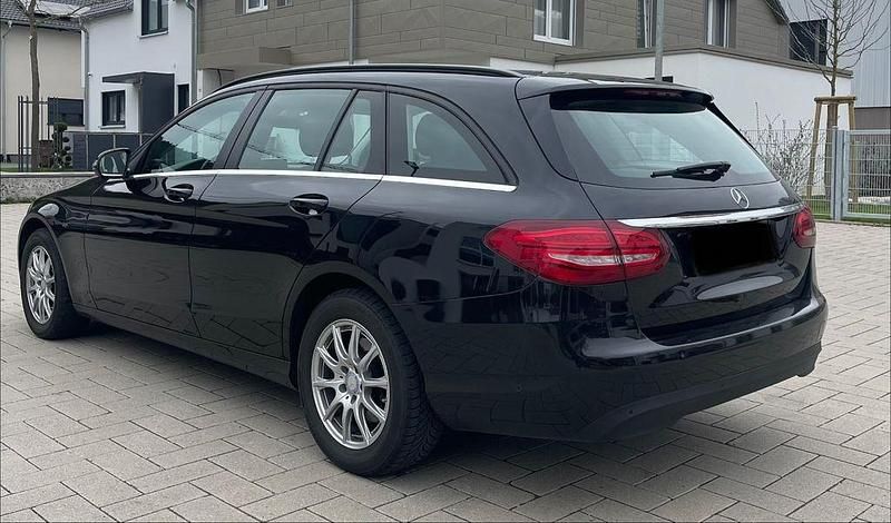 Gebraucht Mercedes C220 170 PS (125 kW) 2017 Schwarz Limousine