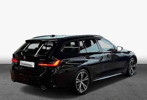 Gebraucht BMW 318 Performance 156 PS (114 kW) 2023 Saphirschwarz metallic Kombi