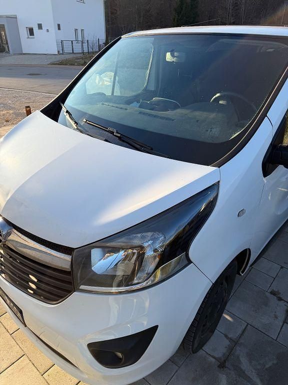 Gebraucht Opel Vivaro 90 PS (66 kW) 2015 Weiß Van / Kleinbus