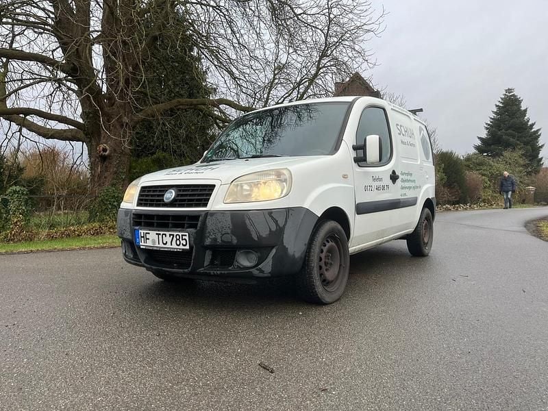 Weiß Gebraucht 2006 Fiat Doblò Van / Kleinbus | 2.500 € (Fairer Preis) - Bild 1/4