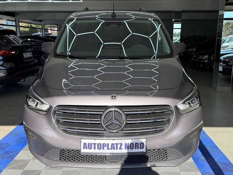 Gebraucht Mercedes T180 Edition 116 PS (85 kW) 2023 Grau Van / Kleinbus